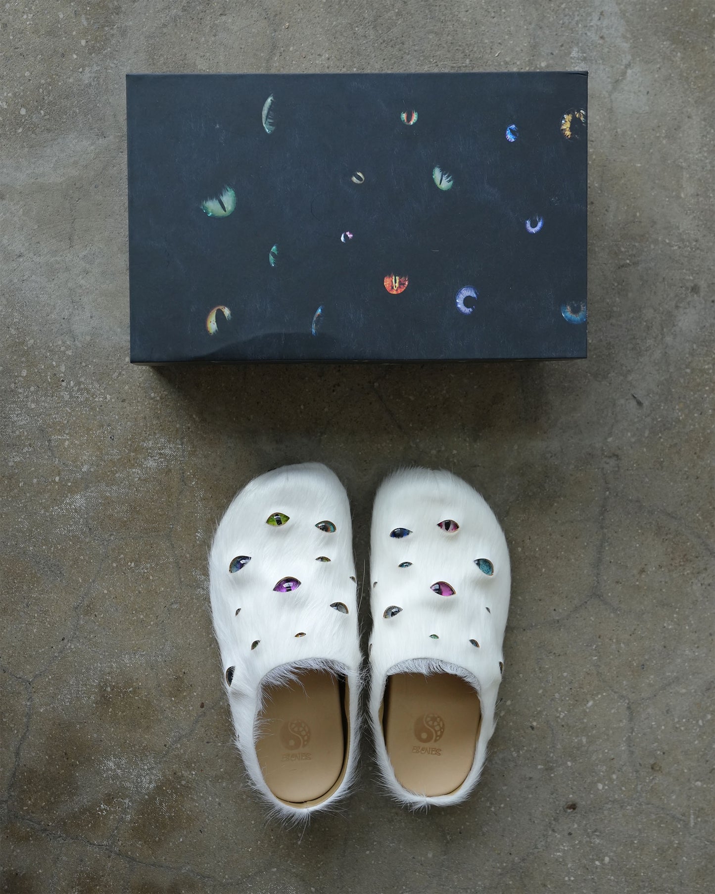 Eyeball Mules - White/Tan